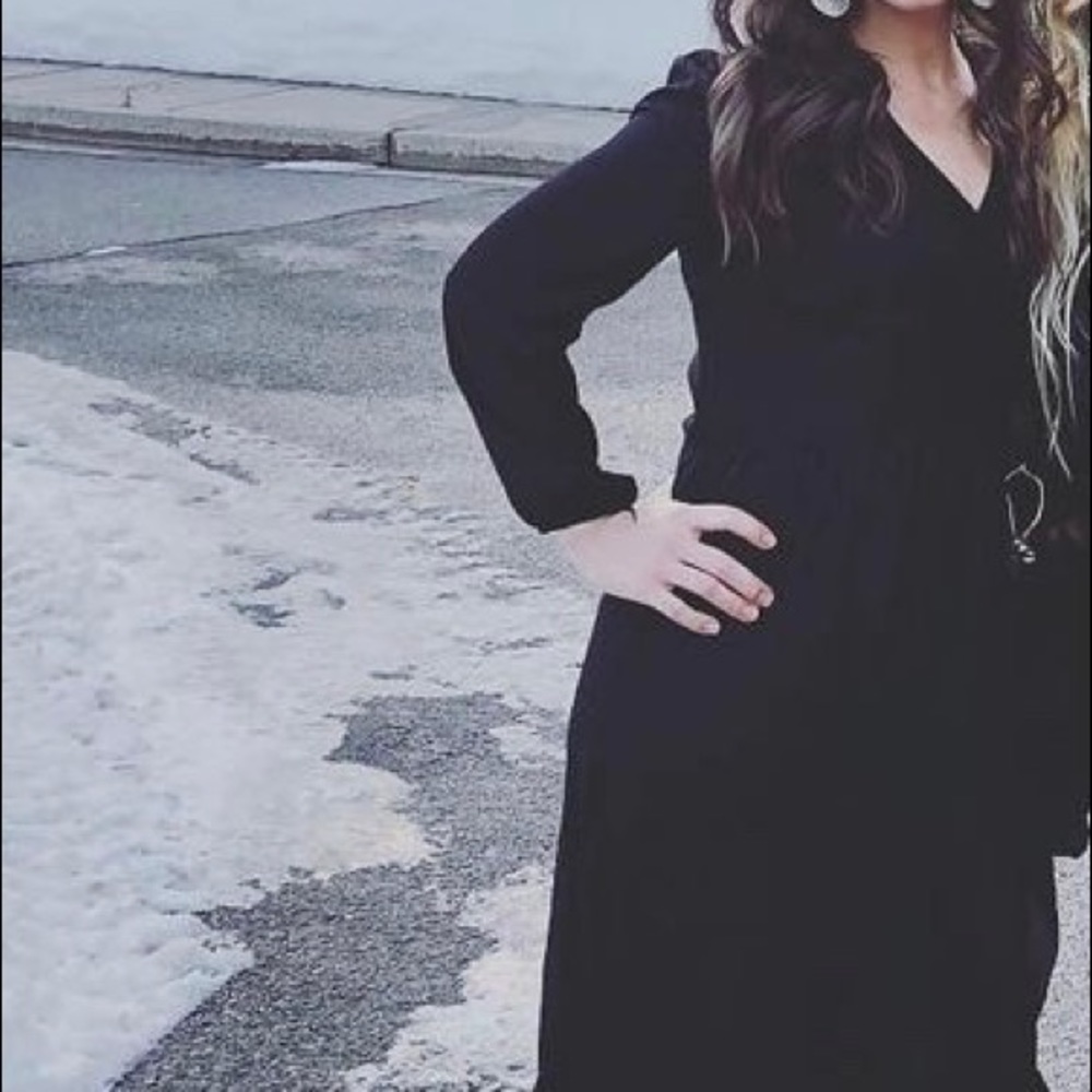 Old Navy Black V-neck Dress with Ruffle Hem